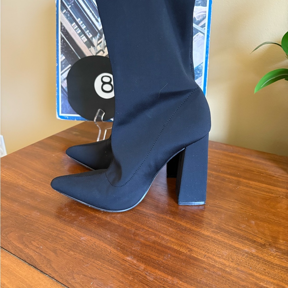 Elegant Black Women's Heeled Boots